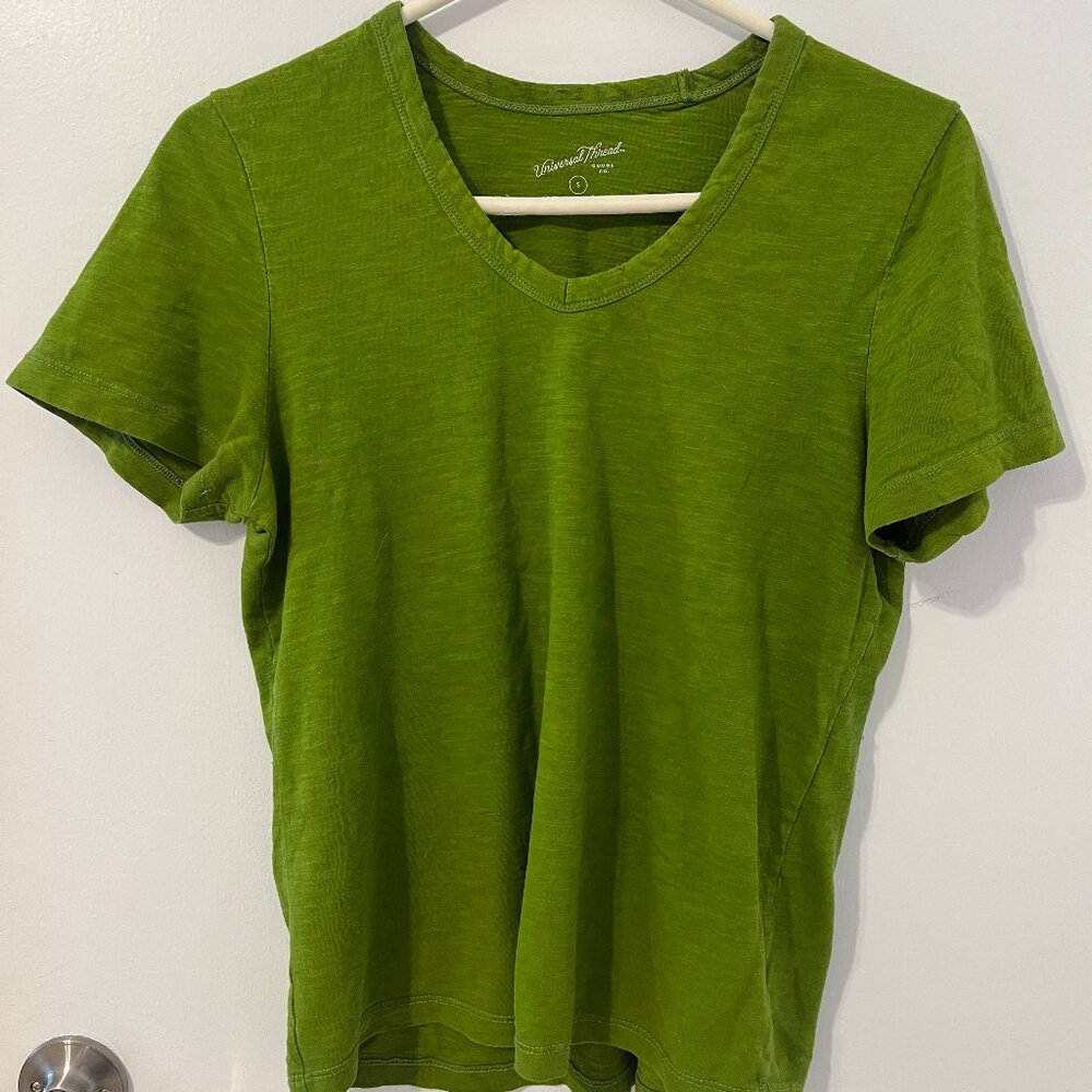 Universal Threads V Neck T